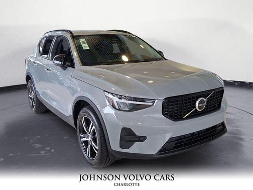 2026 Volvo XC40 B5 Core