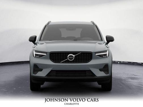 2026 Volvo XC40 B5 Core