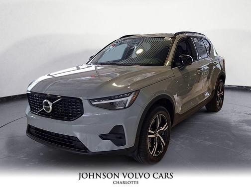 2026 Volvo XC40 B5 Core