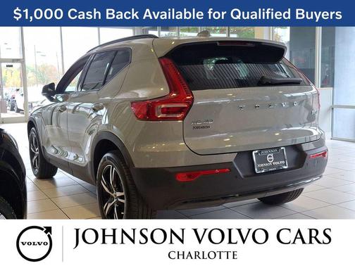 Vapour Grey Metallic 2026 Volvo XC40 Core, B5 AWD Gas (mild hybrid), Dark