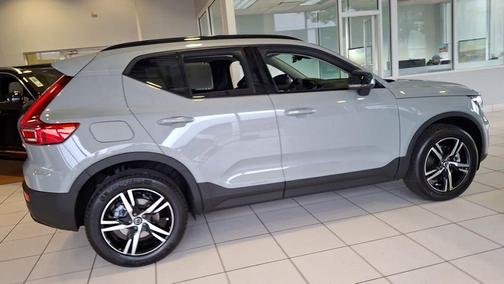 2026 Volvo XC40 B5 Core