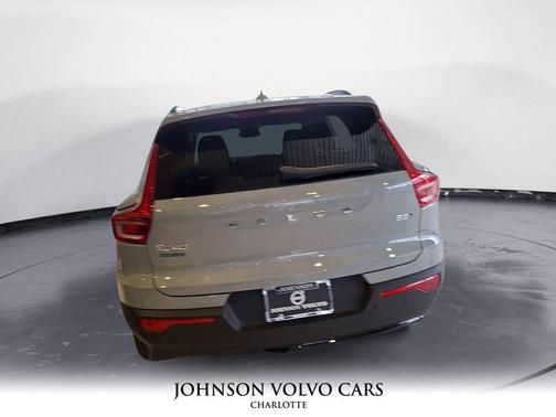 2026 Volvo XC40 B5 Core