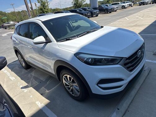 2018 Hyundai TUCSON SE