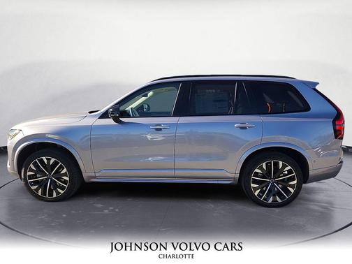 2026 Volvo XC90 B6 Ultra Dark Theme 7-Seater