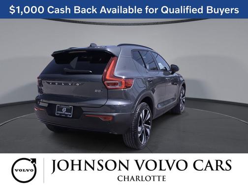 Forest Lake 2026 Volvo XC40 Ultra, B5 AWD Gas (mild hybrid), Dark