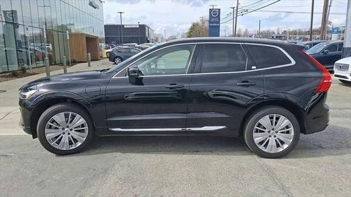 2022 Volvo XC60 Recharge Plug-In Hybrid T8 Inscription