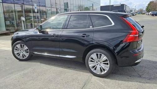 2022 Volvo XC60 Recharge Plug-In Hybrid T8 Inscription