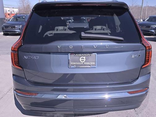 2026 Volvo XC90 B6 Ultra 7-Seater