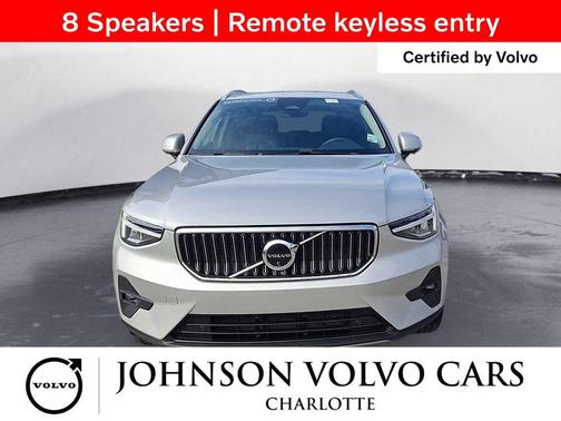 2025 Volvo XC40 B5 Plus Bright Theme