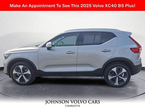 2025 Volvo XC40 B5 Plus Bright Theme