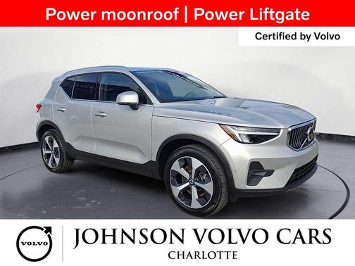 2025 Volvo XC40 B5 Plus Bright Theme