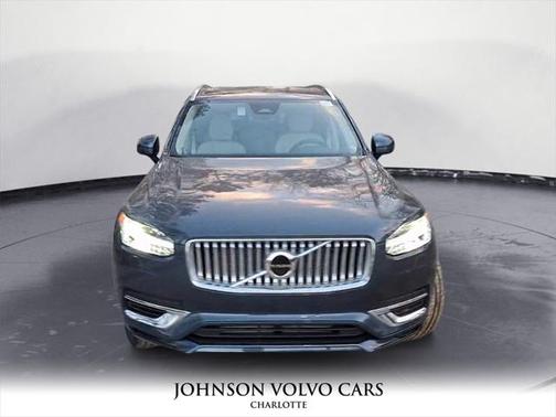 2025 Volvo XC90 Plug-In Hybrid Core