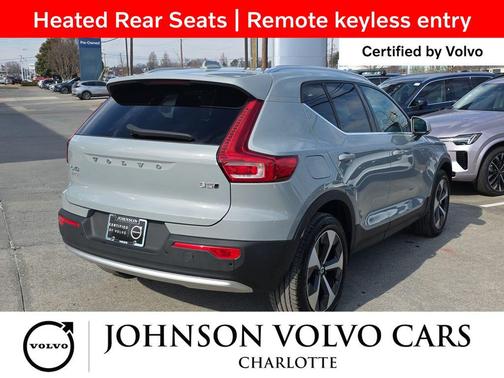 2025 Volvo XC40 B5 Plus Bright Theme