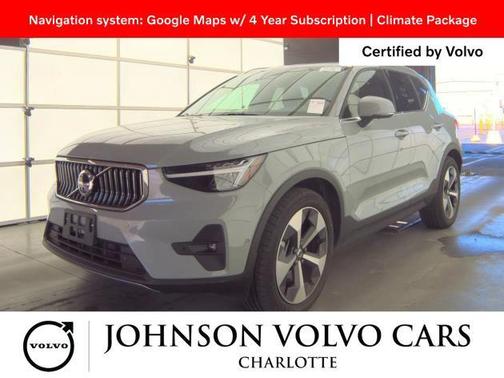 2025 Volvo XC40 B5 Plus Bright Theme