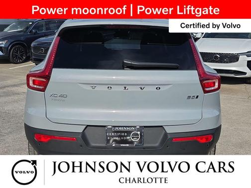 2025 Volvo XC40 B5 Plus Bright Theme