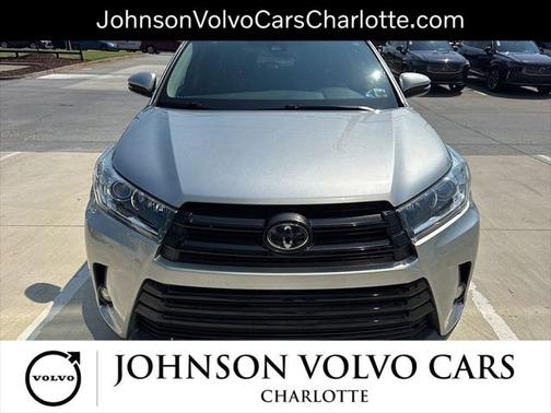 2017 Toyota Highlander SE