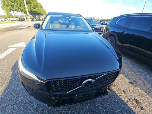2025 Volvo XC60 B5 Plus