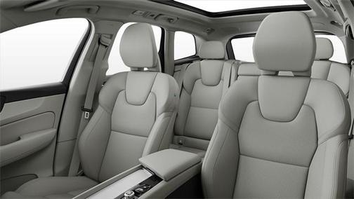 2026 Volvo XC60 B5 Ultra