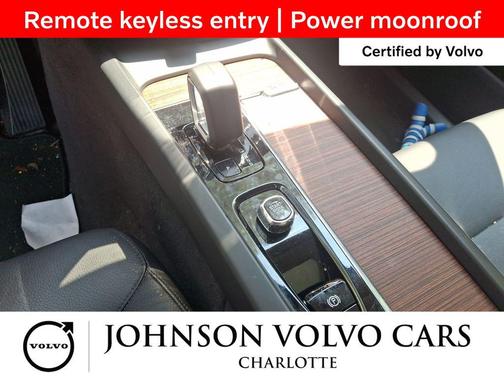 2023 Volvo XC60 B5 Plus Bright Theme