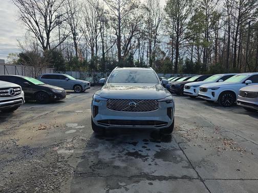 2026 Volvo XC90 B6 Plus 7-Seater