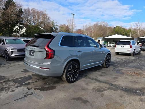 2026 Volvo XC90 B6 Plus 7-Seater