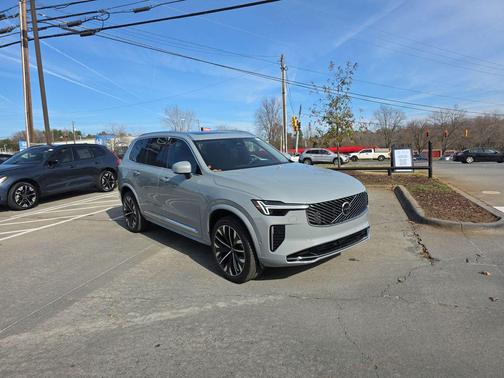 2026 Volvo XC90 Plug-In Hybrid T8 Plus 7-Seater