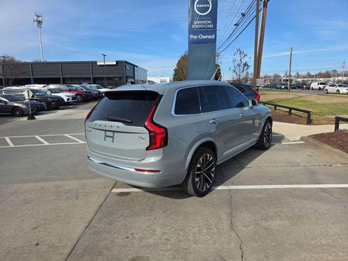 2026 Volvo XC90 Plug-In Hybrid T8 Plus 7-Seater