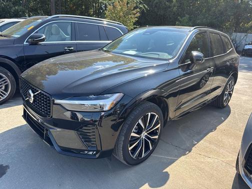 2025 Volvo XC60 B5 Plus