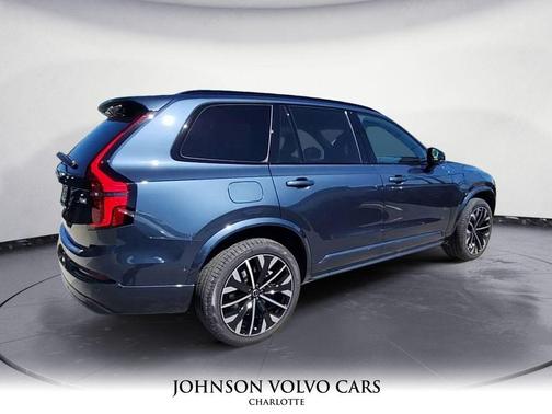2026 Volvo XC90 B6 Ultra Dark Theme 7-Seater
