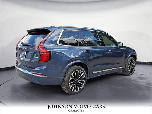 2025 Volvo XC90 Plug-In Hybrid T8 Plus 7-Seater