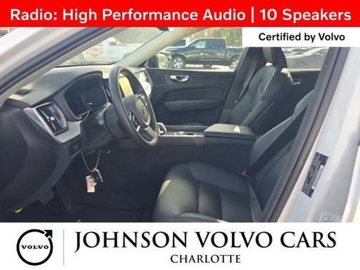 2025 Volvo V60 Cross Country B5 Plus