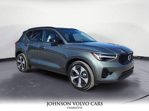2026 Volvo XC40 B5 Plus