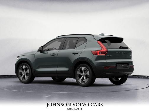 2026 Volvo XC40 B5 Plus