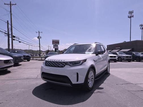 2024 Land Rover Discovery P300 S