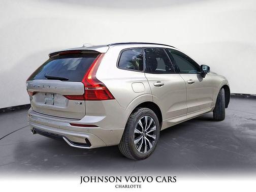 2025 Volvo XC60 Plus