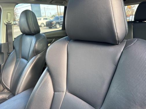 2022 Subaru Ascent Limited 8-Passenger