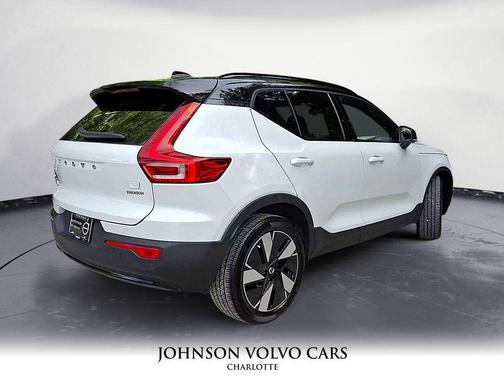 2024 Volvo XC40 Recharge Pure Electric Twin Plus
