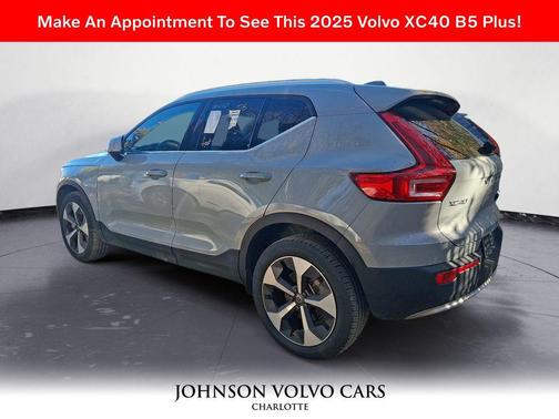 2025 Volvo XC40 B5 Plus Bright Theme