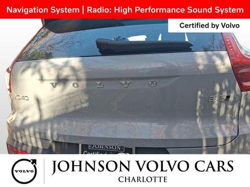 2025 Volvo XC40 B5 Plus Bright Theme