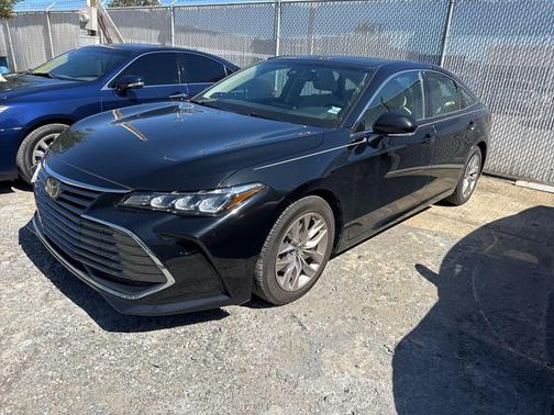 2019 Toyota Avalon XLE