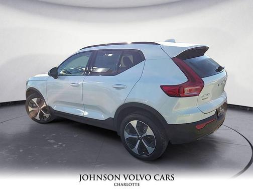 2026 Volvo XC40 B5 Plus