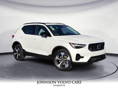 2026 Volvo XC40 B5 Plus