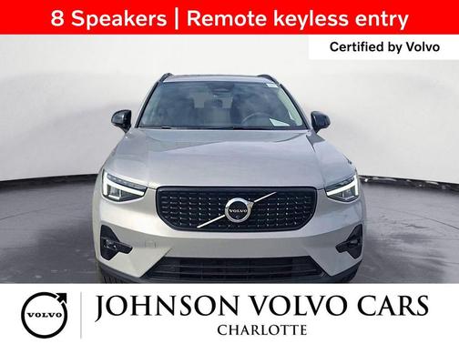 2025 Volvo XC40 B5 Plus Dark Theme