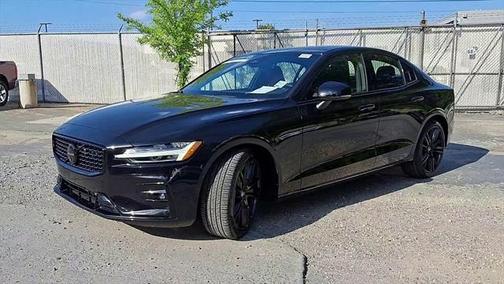 2024 Volvo S60 B5 Plus Black Edition