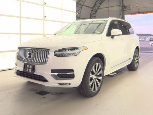 2025 Volvo XC90 B5 Core