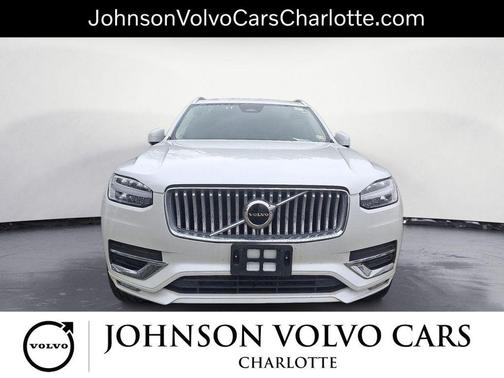 2025 Volvo XC90 B5 Core