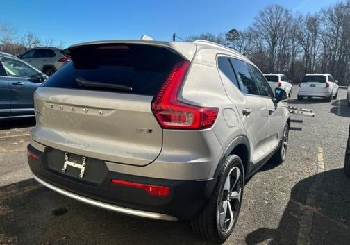 2023 Volvo XC40 B5 Plus Bright Theme