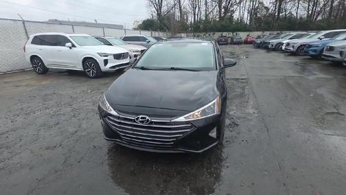 2019 Hyundai ELANTRA SE