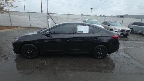 2019 Hyundai ELANTRA SE