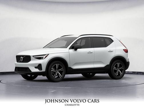 2026 Volvo XC40 B5 Core